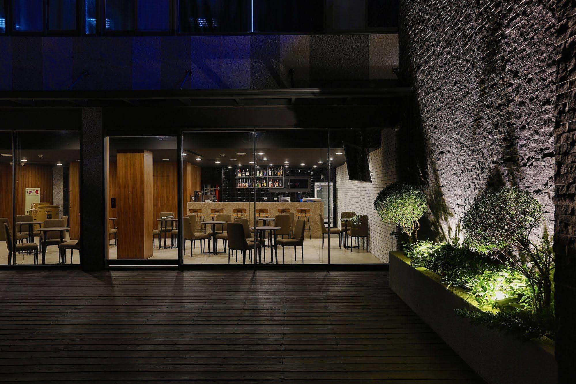 Hunt Champion Hotel Taichung Exterior foto